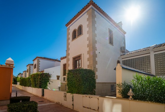Resale - Townhouse - Algorfa - ALGORFA