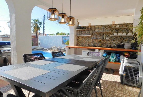 Revente - Semi - Detached Villa - Torrevieja - San Luis