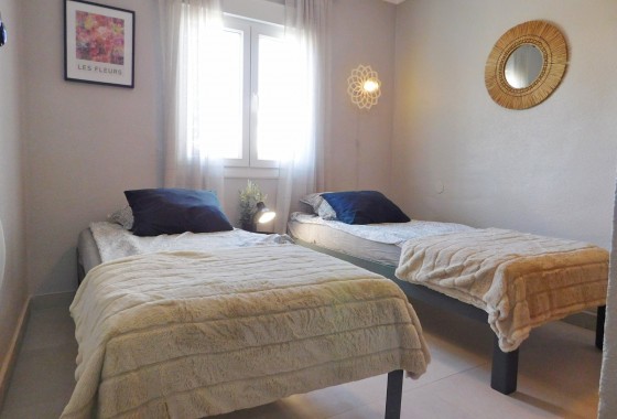 Revente - Semi - Detached Villa - Torrevieja - San Luis