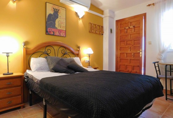 Revente - Semi - Detached Villa - Torrevieja - San Luis
