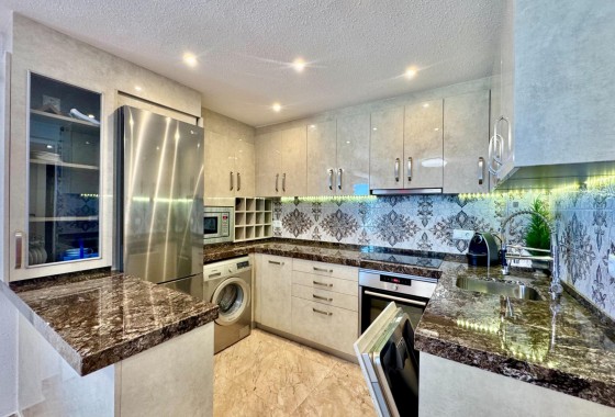 Resale - Apartment - Torrevieja - Torre la mata