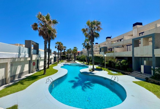 Resale - Apartment - Torrevieja - Torre la mata