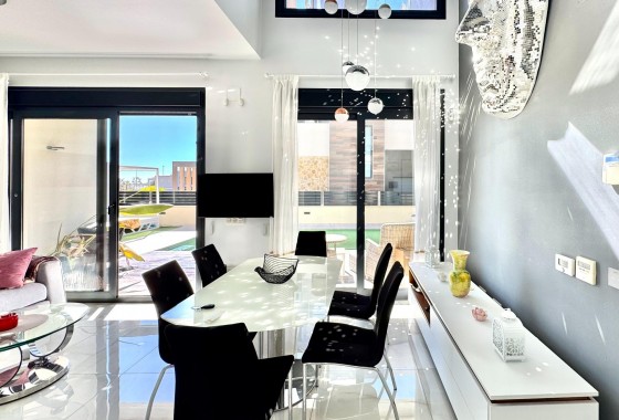 Revente - Villa - Orihuela Costa - Lomas de Cabo Roig