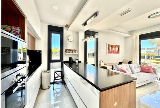 Revente - Villa - Orihuela Costa - Lomas de Cabo Roig