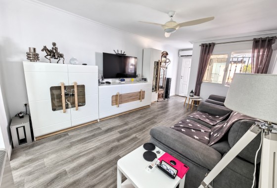 Resale - Apartment - Vistabella Golf