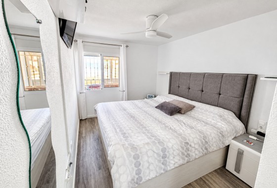 Resale - Apartment - Vistabella Golf