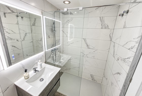Resale - Apartment - Vistabella Golf