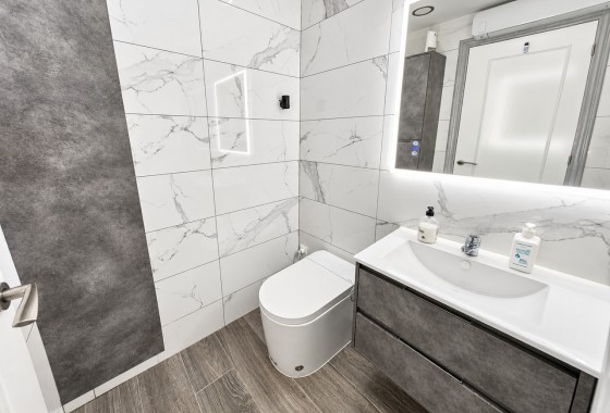 Resale - Apartment - Vistabella Golf