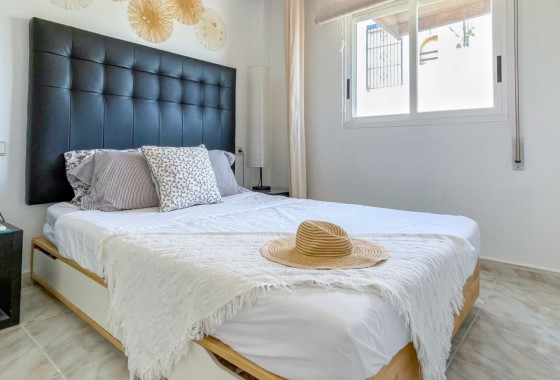 Revente - Maison mitoyenne - Torrevieja - La Siesta - El Salado -  Torreta
