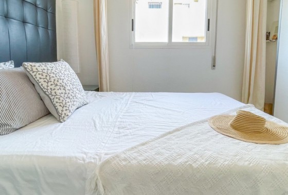 Revente - Maison mitoyenne - Torrevieja - La Siesta - El Salado -  Torreta