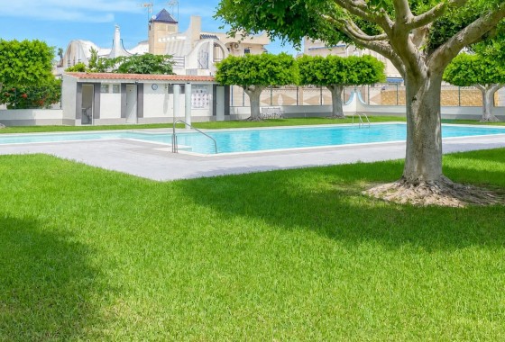 Revente - Maison mitoyenne - Torrevieja - La Siesta - El Salado -  Torreta
