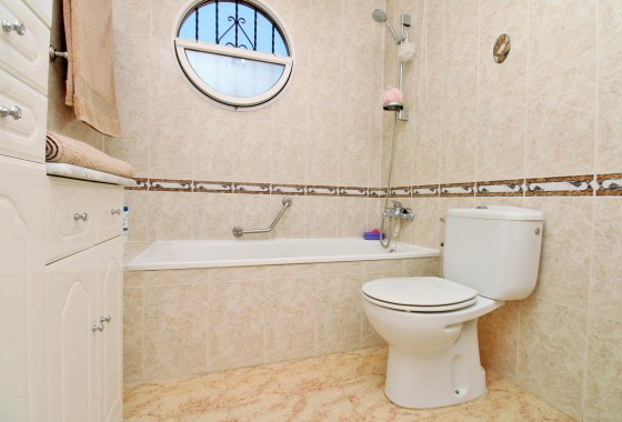 Resale - Townhouse - Villamartin