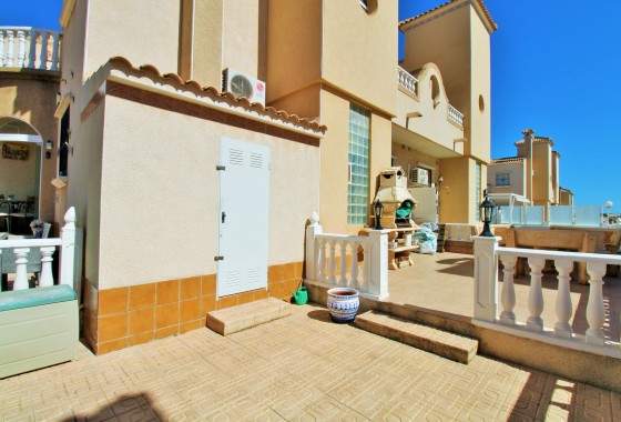 Resale - Townhouse - Villamartin