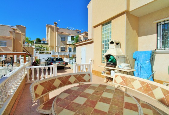 Resale - Townhouse - Villamartin