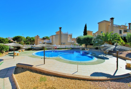 Resale - Townhouse - Villamartin