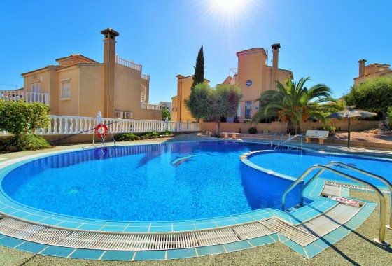 Resale - Townhouse - Villamartin