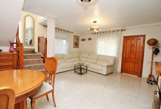 Resale - Detached Villa - Villamartin