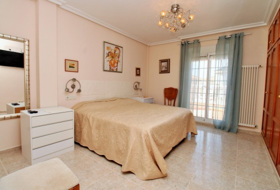 Resale - Detached Villa - Villamartin