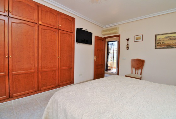 Resale - Detached Villa - Villamartin