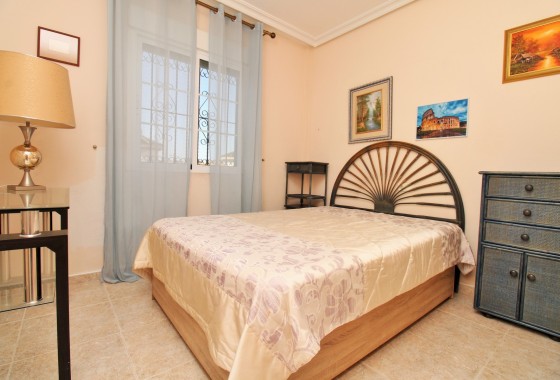 Resale - Detached Villa - Villamartin