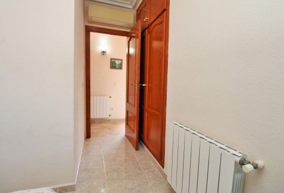 Resale - Detached Villa - Villamartin