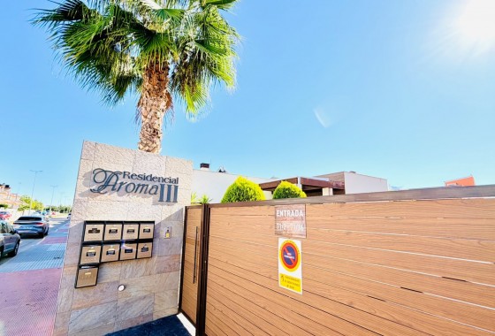 Resale - Townhouse - Los Montesinos - La Herada