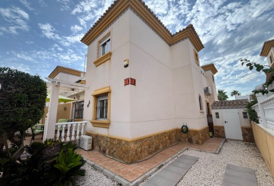 Segunda Mano - Adosado - Villamartin - PAU 8
