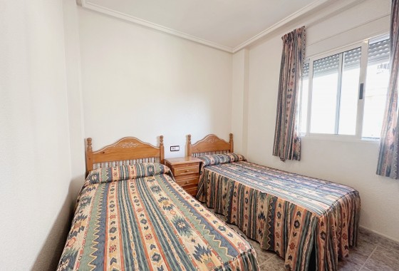 Segunda Mano - Apartment / Duplex - Torrevieja