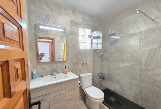 Segunda Mano - Townhouse * - Villamartin * - Los Dolses *