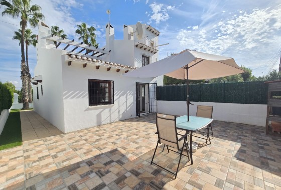 Segunda Mano - Townhouse * - Villamartin * - Los Dolses *