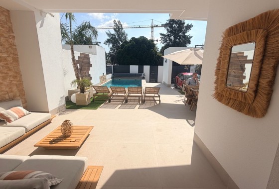 Resale - Detached Villa - Dolores