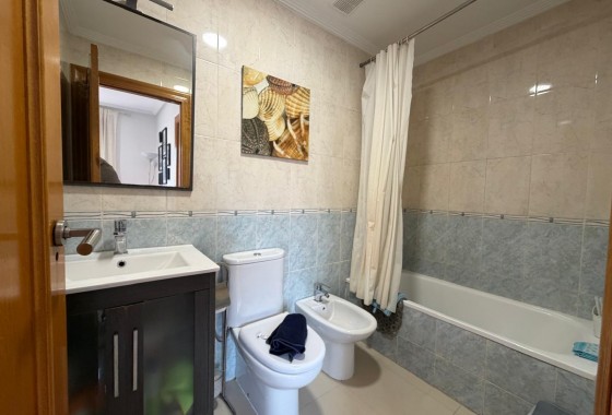 Resale - Apartment - Torrevieja - Centro