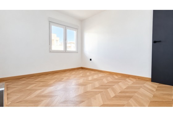 Segunda Mano - Apartment / Duplex - Torrevieja