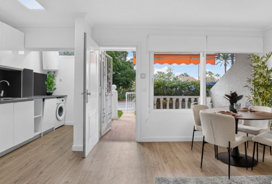Resale - Apartment - Orihuela Costa - Villamartín
