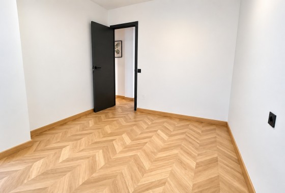 Segunda Mano - Apartment / Duplex - Torrevieja