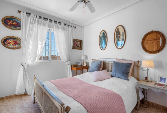 Revente - Maison mitoyenne - Villamartin - Costa Blanca