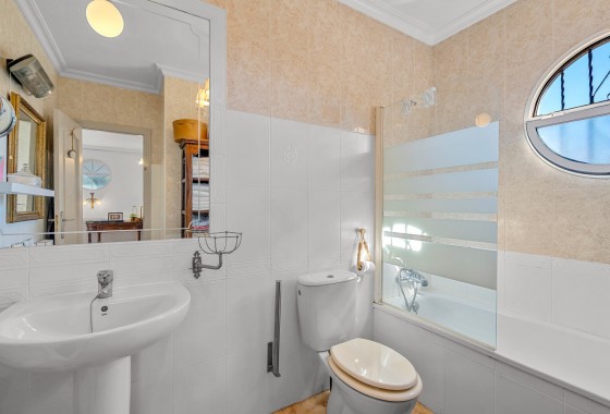Revente - Maison mitoyenne - Villamartin - Costa Blanca
