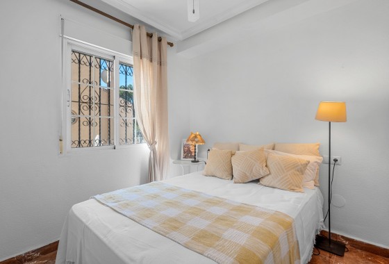 Revente - Maison mitoyenne - Villamartin - Costa Blanca