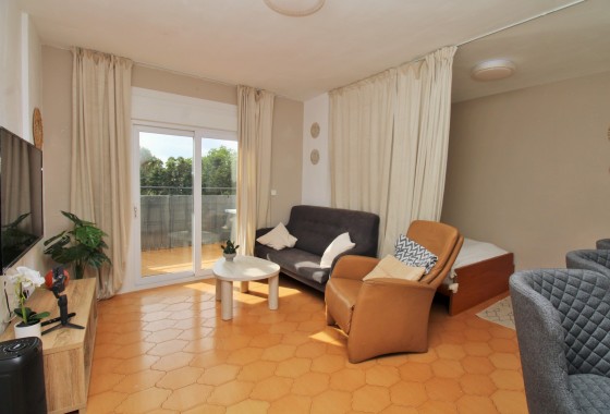 Resale - Apartment - Villamartin