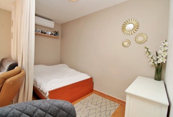 Resale - Apartment - Villamartin