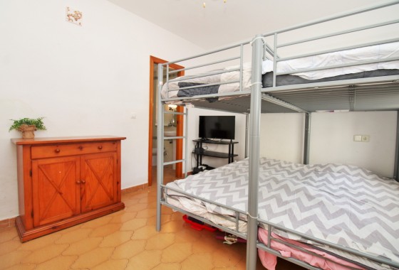 Resale - Apartment - Villamartin