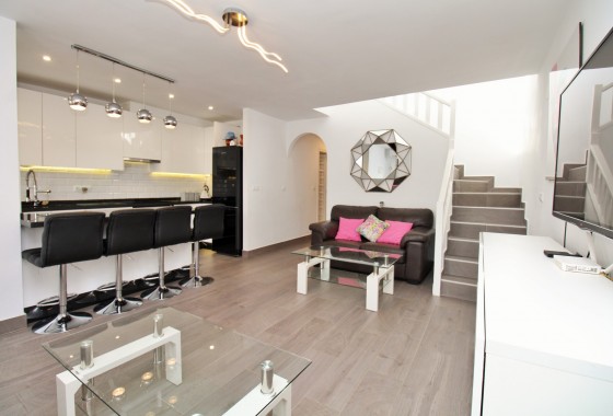 Resale - Townhouse - Villamartin