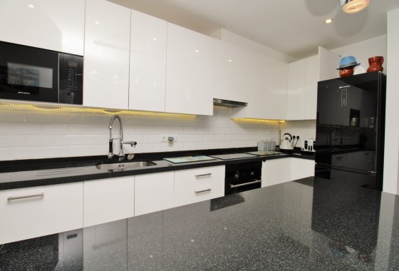 Resale - Townhouse - Villamartin