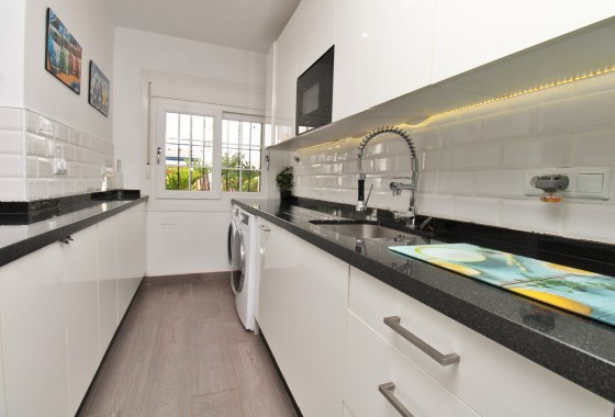 Resale - Townhouse - Villamartin