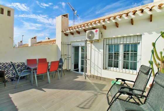 Resale - Townhouse - Villamartin