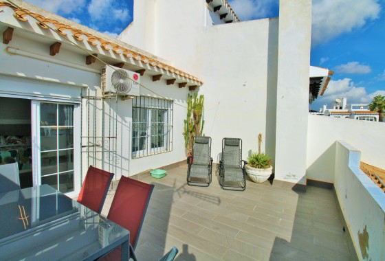 Resale - Townhouse - Villamartin