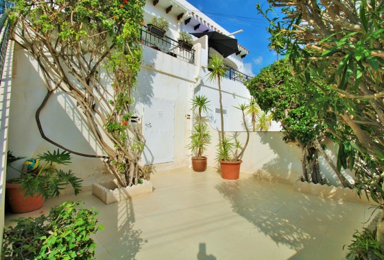 Resale - Townhouse - Villamartin