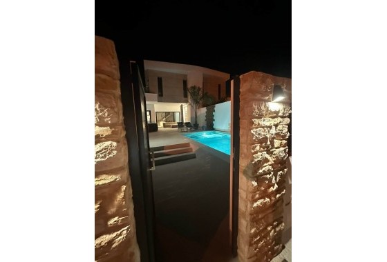 Resale - Detached Villa - Dolores