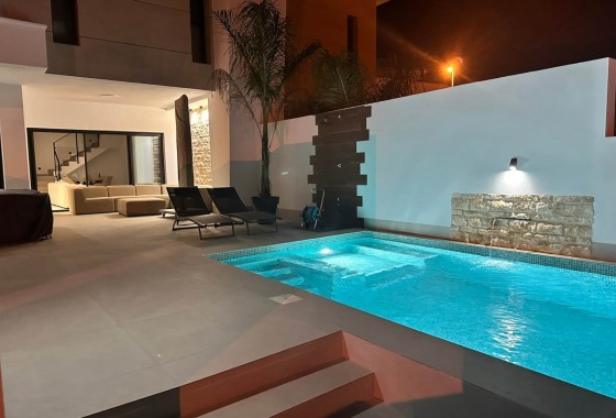 Resale - Detached Villa - Dolores