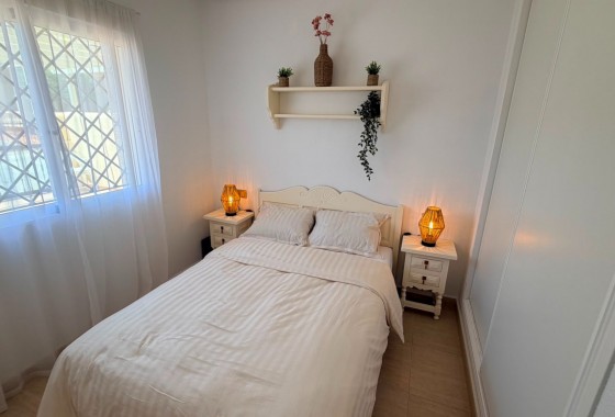 Resale - Townhouse - Los Montesinos - Urbanizacion montesol